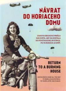 Návrat do horiaceho domu