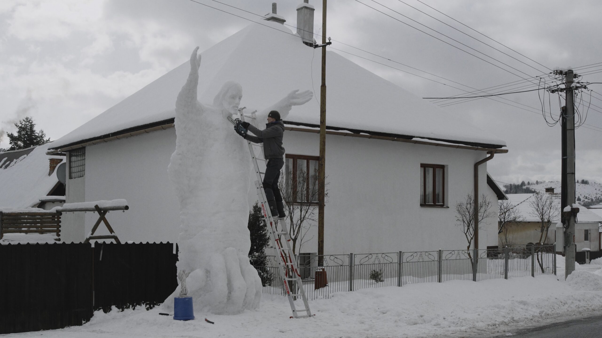 Záber z filmu Letopis režiséra Martina Kollara.